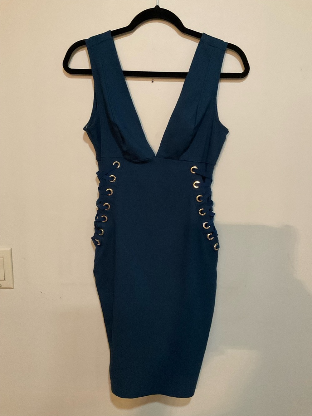 Iris Corset Style Bodycon Dress - Picture 2 of 9